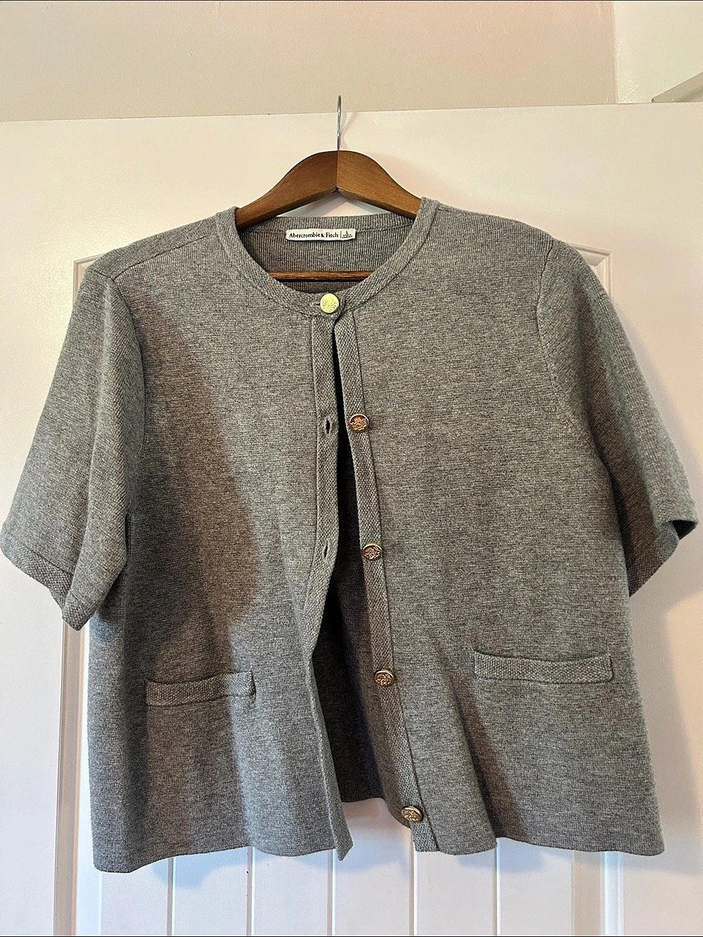 Abercrombie & Fitch Short-Sleeve Crew Cardigan with Gold Crest Buttons Gray